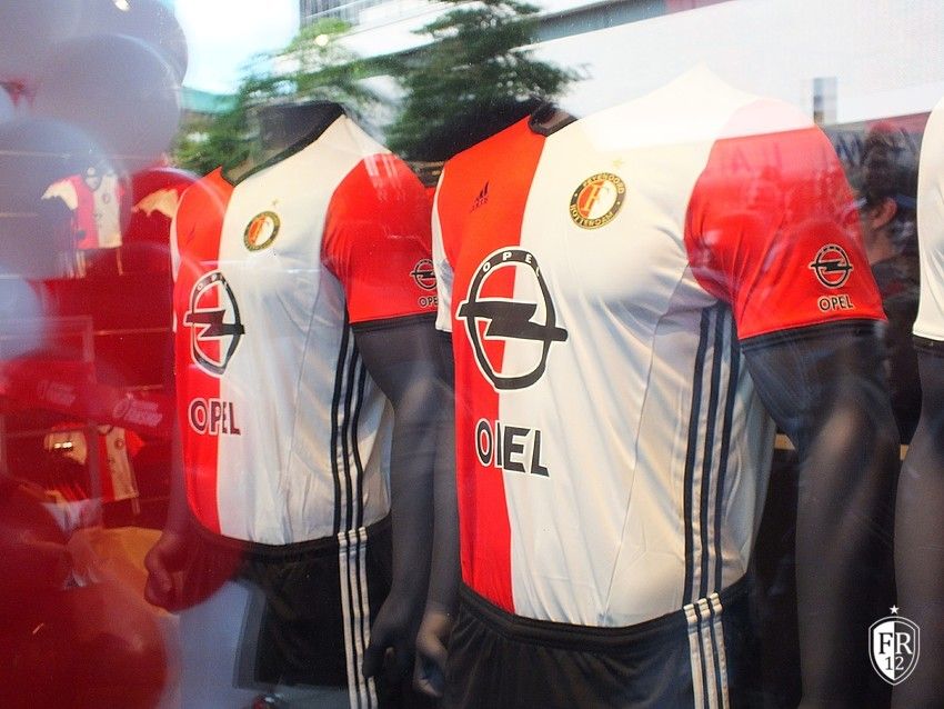 Opening nieuwe fanshop