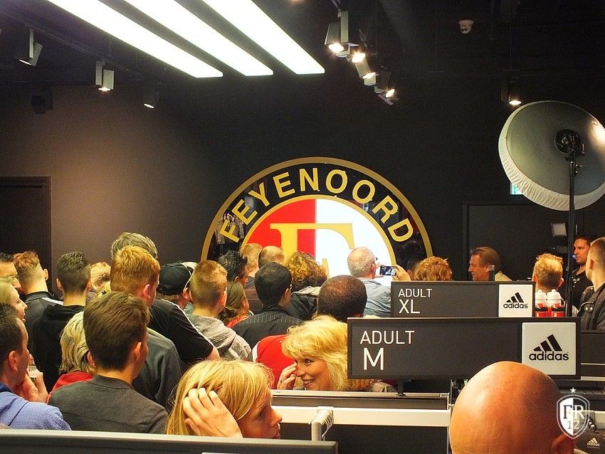 Opening nieuwe fanshop