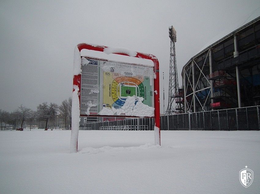 De Kuip in winterkleuren