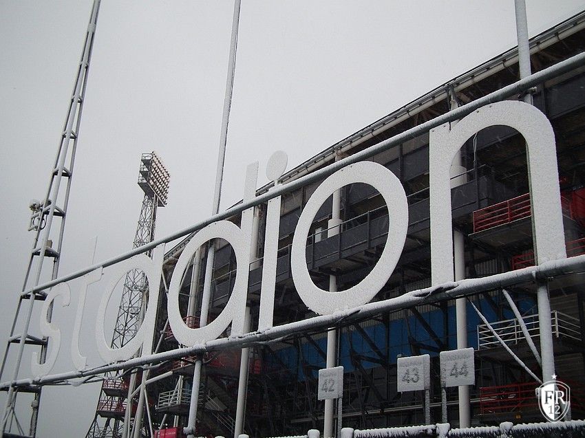 De Kuip in winterkleuren