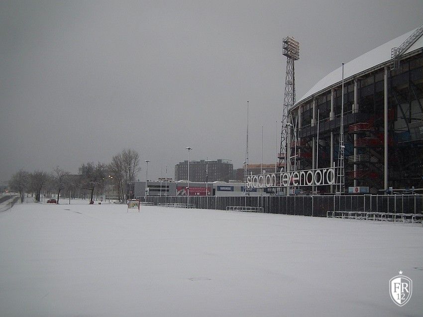De Kuip in winterkleuren