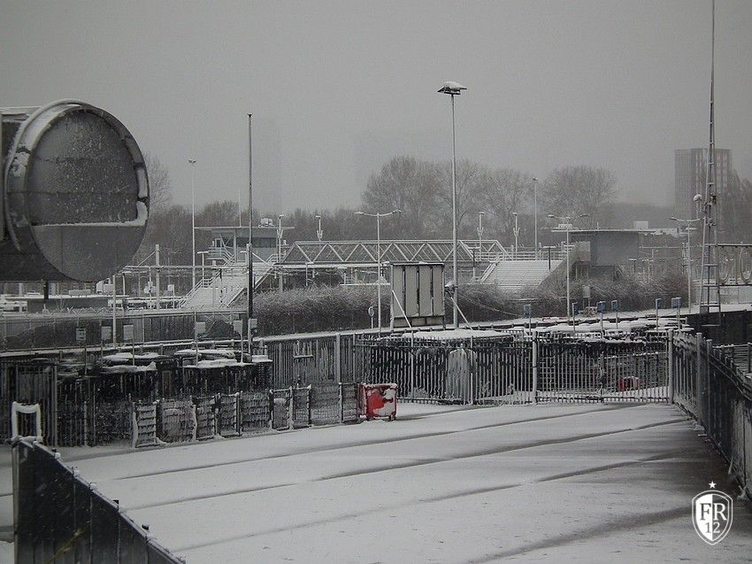De Kuip in winterkleuren