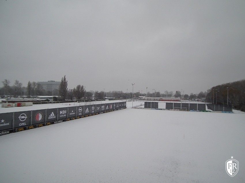 De Kuip in winterkleuren