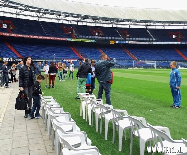 Feyenoordfans lunchen met selectie