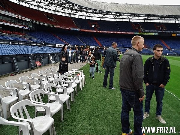 Feyenoordfans lunchen met selectie