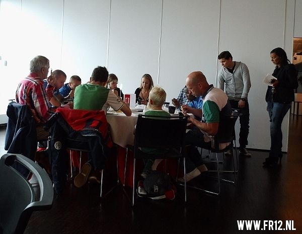 Feyenoordfans lunchen met selectie