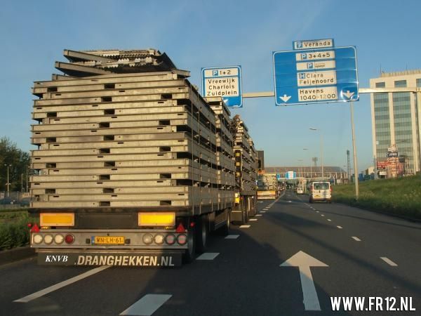 hekken rondom maasgebouw