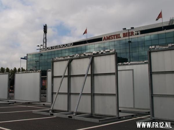 hekken rondom maasgebouw