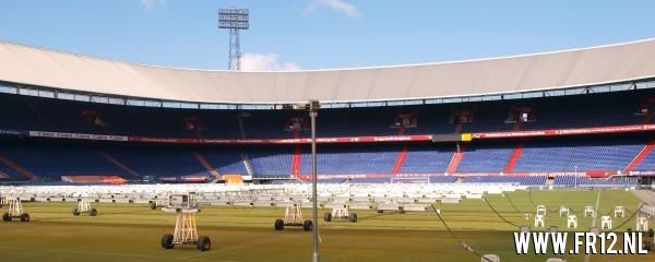AFCA spuitwerk op fanshop en De Kuip