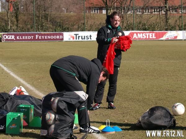 AFCA spuitwerk op fanshop en De Kuip