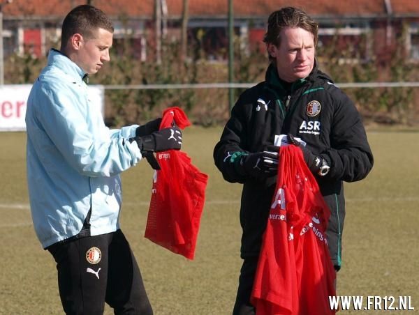 AFCA spuitwerk op fanshop en De Kuip