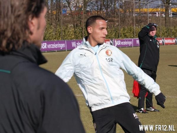 AFCA spuitwerk op fanshop en De Kuip