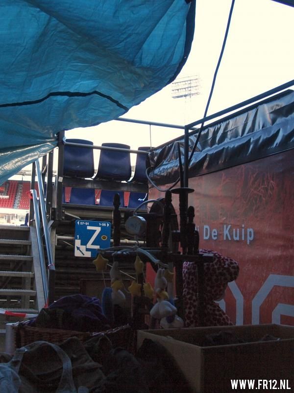 AFCA spuitwerk op fanshop en De Kuip