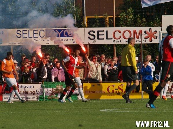 Nieuw leusen/020-Feyenoord