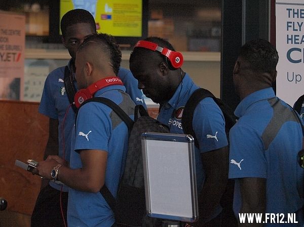 Selectie en supporters vertrekken naar Krasnodar.