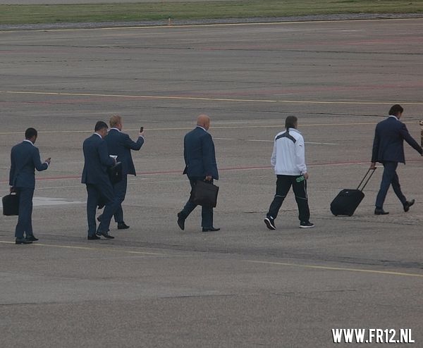 Selectie en supporters vertrekken naar Krasnodar.