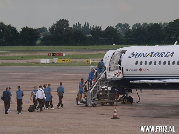 Selectie en supporters vertrekken naar Krasnodar.