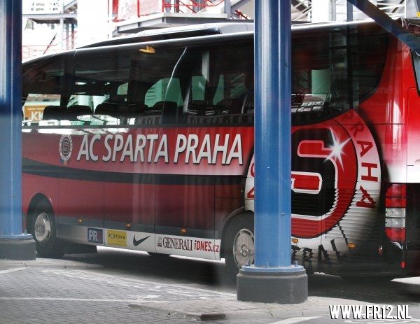 Training Sparta Praag in de kuip