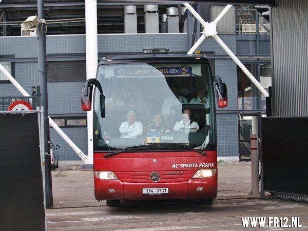 Training Sparta Praag in de kuip
