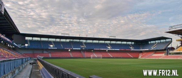 FR12 stadion tour in Praag