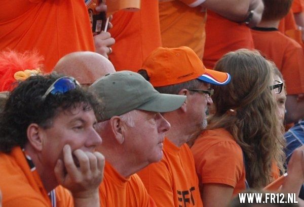 Ron Vlaar wint van Slowakije