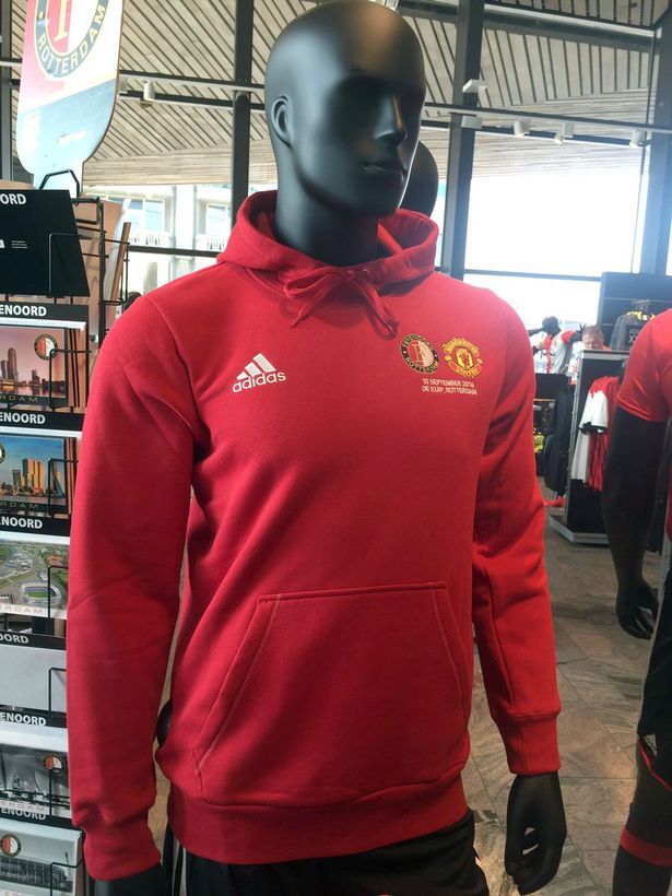 Engelse krant lacht om merchandising: ''Worst selection of all-time''