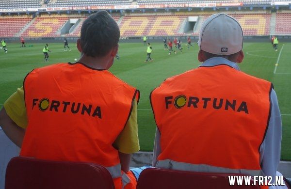 Feyenoordfans in Praag  ( Training )