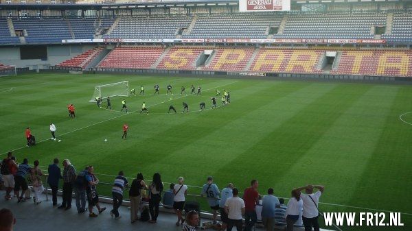 Feyenoordfans in Praag  ( Training )
