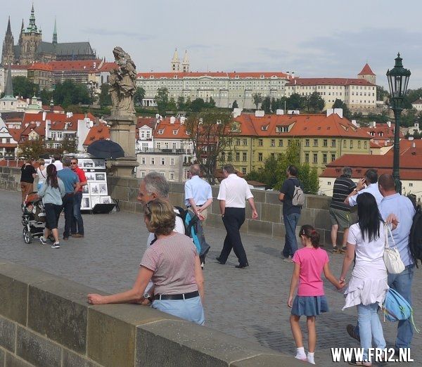Supporters kleuren Praag rood&wit