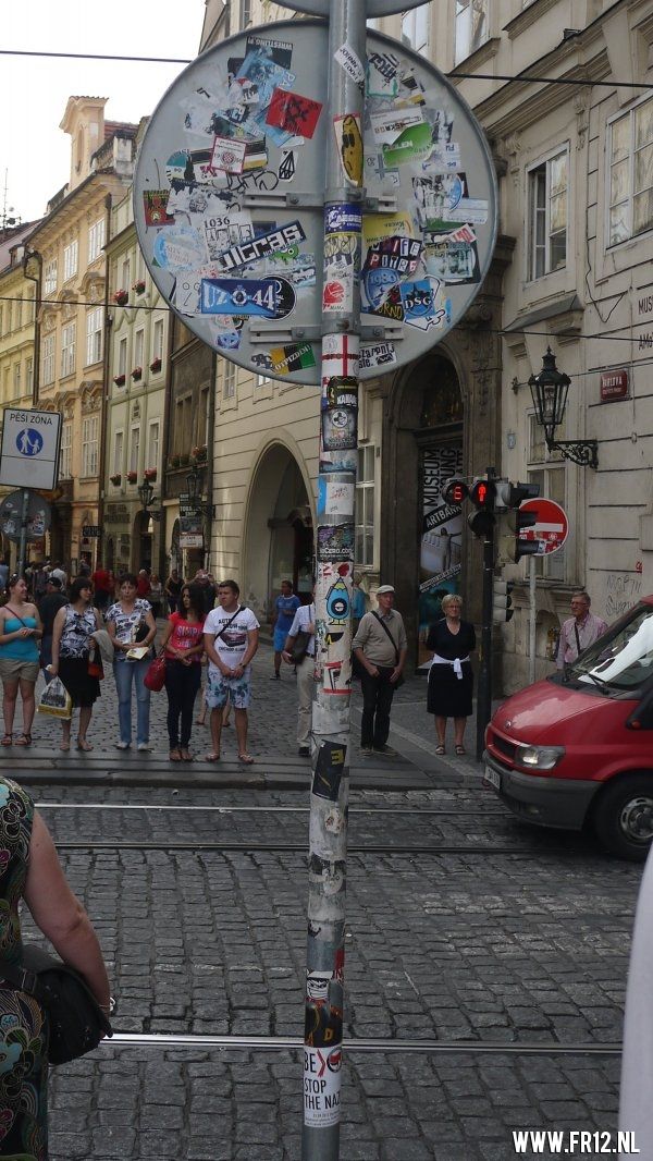 Supporters kleuren Praag rood&wit