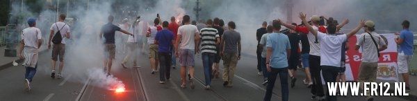 Supporters kleuren Praag rood&wit