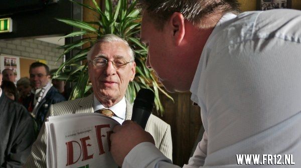 Presentatie grootste (Feyenoord) krant ooit