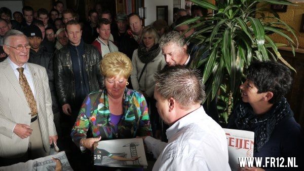 Presentatie grootste (Feyenoord) krant ooit