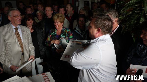Presentatie grootste (Feyenoord) krant ooit