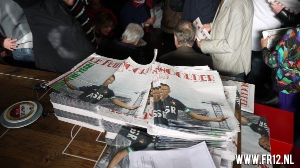 Presentatie grootste (Feyenoord) krant ooit