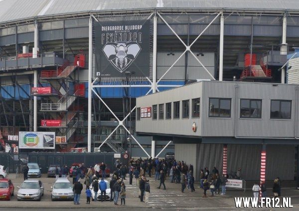 Guidetti bezoekt De Kuip