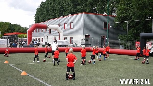 Training en Ben Wijnstekers soccer schools