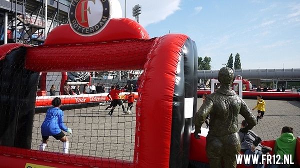 Opening Street League
