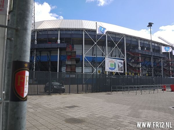 Onze Kuip !!  Finale decor