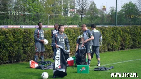 Feyenoord training 16-4-2011