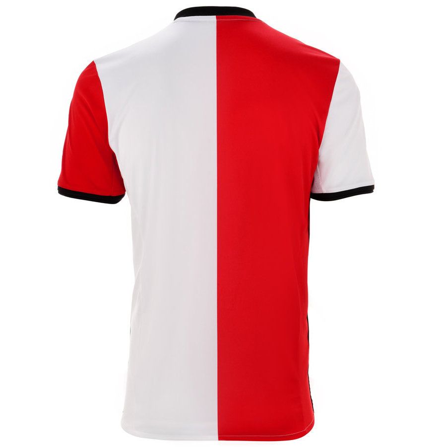 Feyenoord presenteert het nieuwe thuisshirt