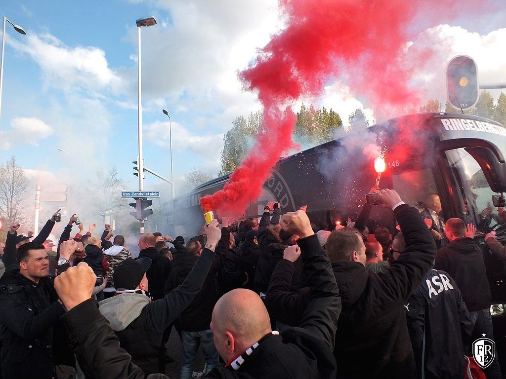 Volksfeest bij De Kuip