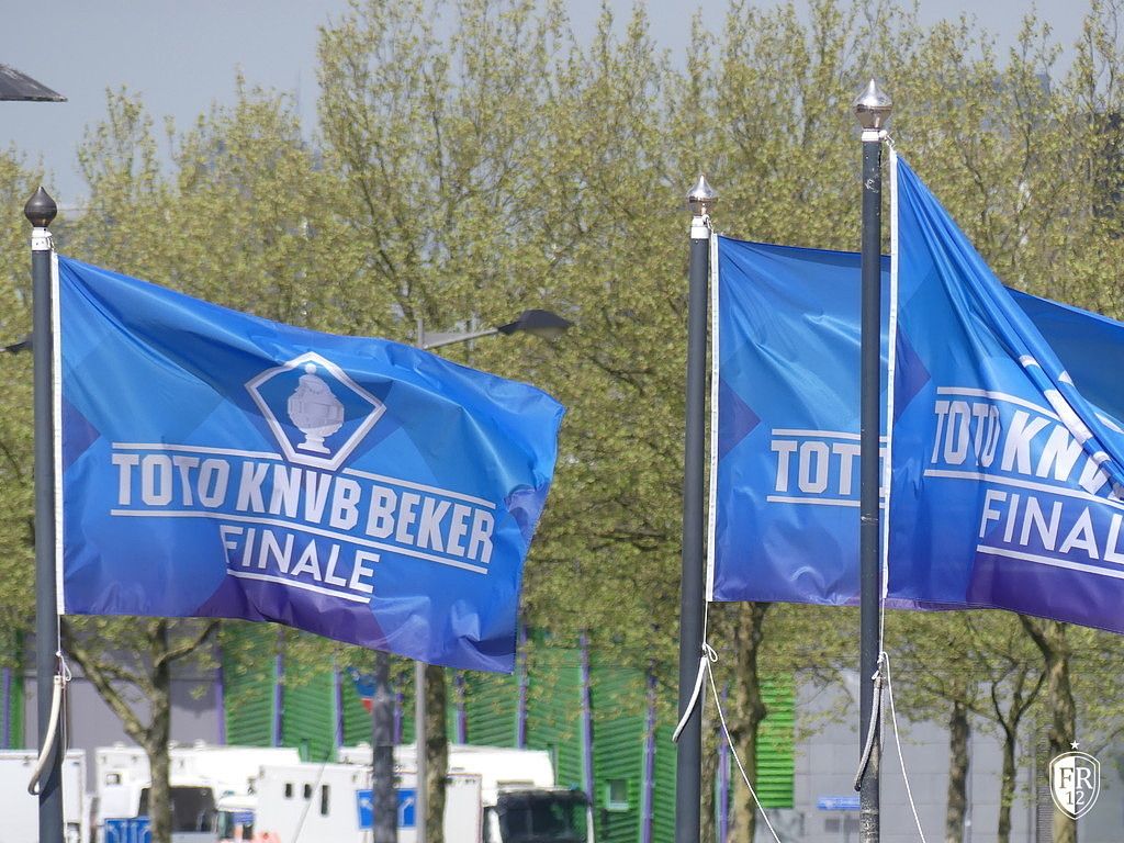 KNVB bekerhuldiging