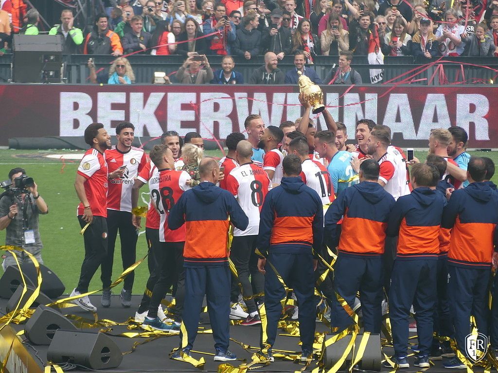 KNVB bekerhuldiging