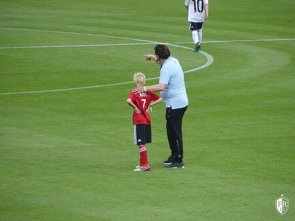 Dirk Kuyt Testimonial