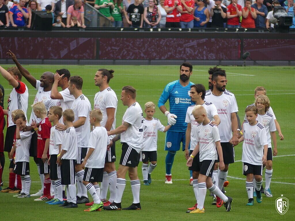 Dirk Kuyt Testimonial