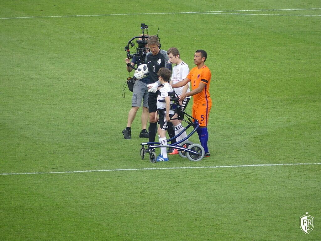 Dirk Kuyt Testimonial