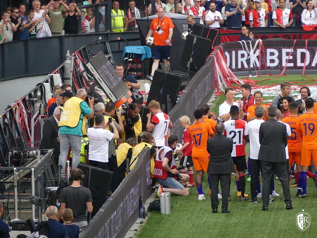 Dirk Kuyt Testimonial