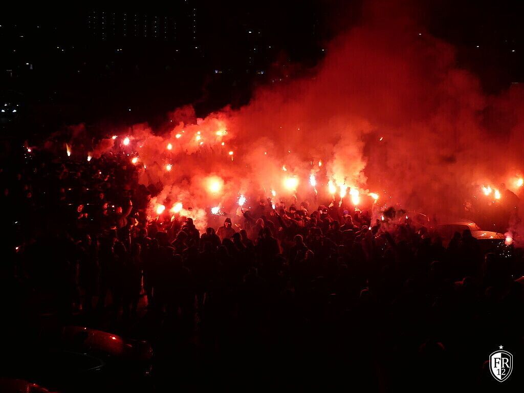 Opwachten spelersbus Feyenoord - Dinamo Zagreb