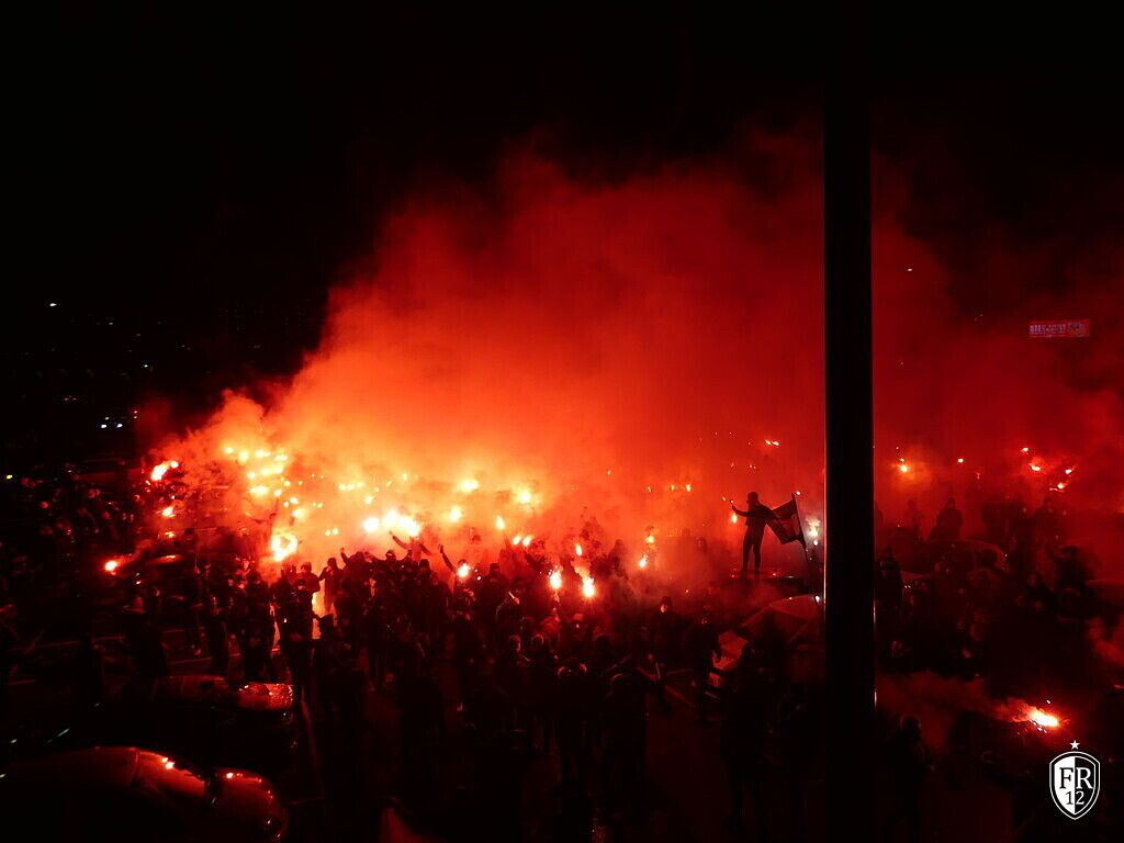 Opwachten spelersbus Feyenoord - Dinamo Zagreb